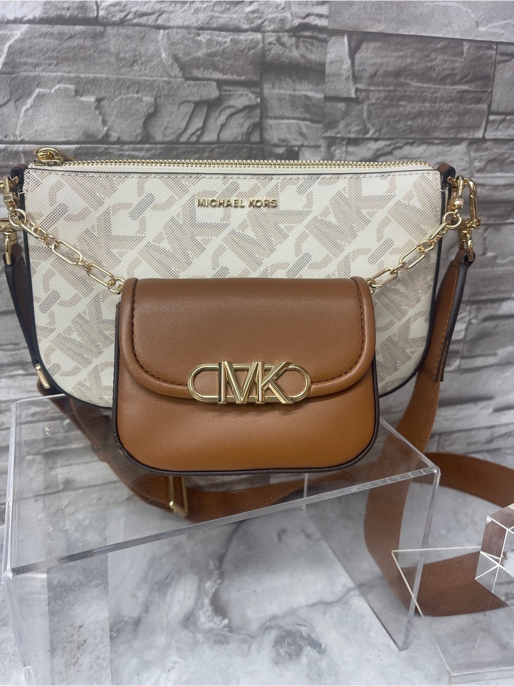 Michael Kors Parker Large Empire Logo Multi-Function Crossbody & Card Case - Picture 6 of 12